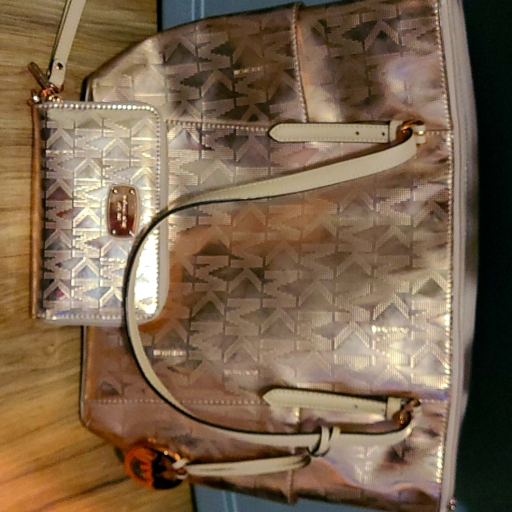 Michael Kors - Rose Gold bag with matching wallet